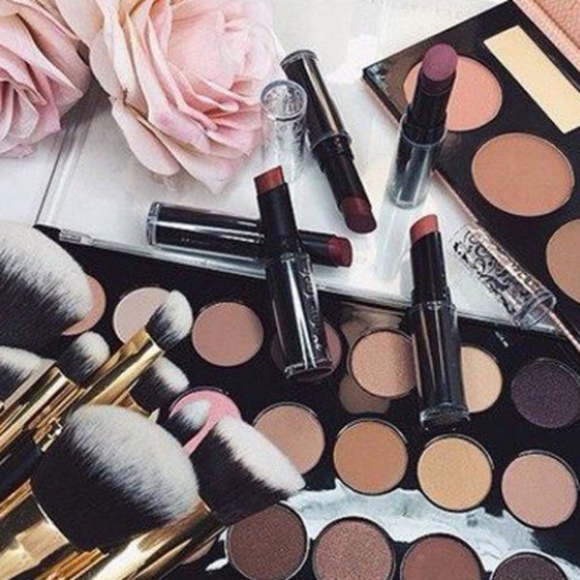 Mystery Bag - Luxury ON THE GO Edition - Picture 4 of 7